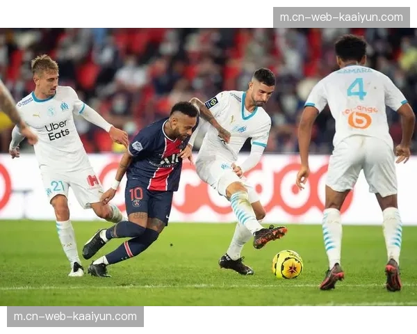 马赛边路传中战术依赖格林伍德内切 进攻模式丰富但防守存隐患